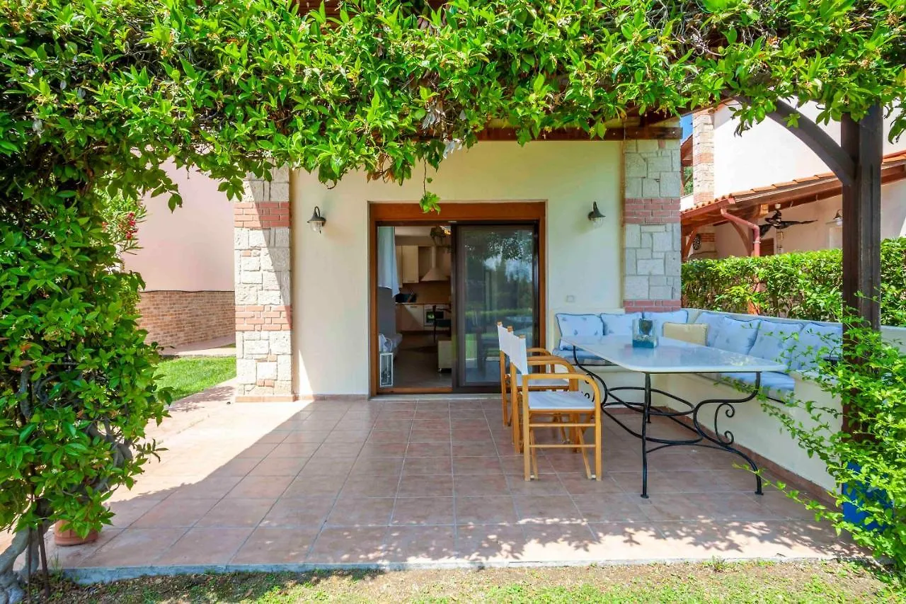 Casa Bianca Sea View Villa Kriopigi 0*,  Yunanistan
